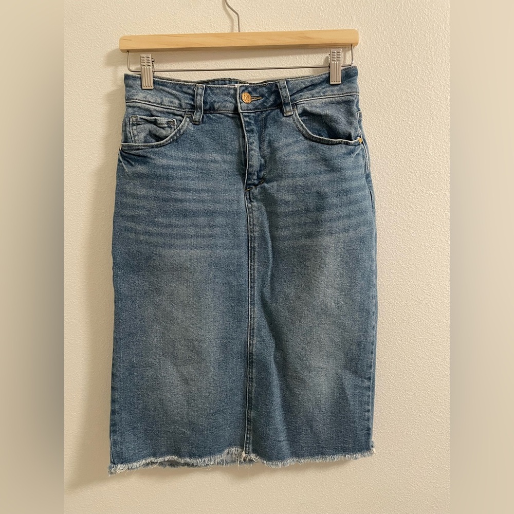 Mainstreet Exchange Nala Distressed Denim MIDI Skirt